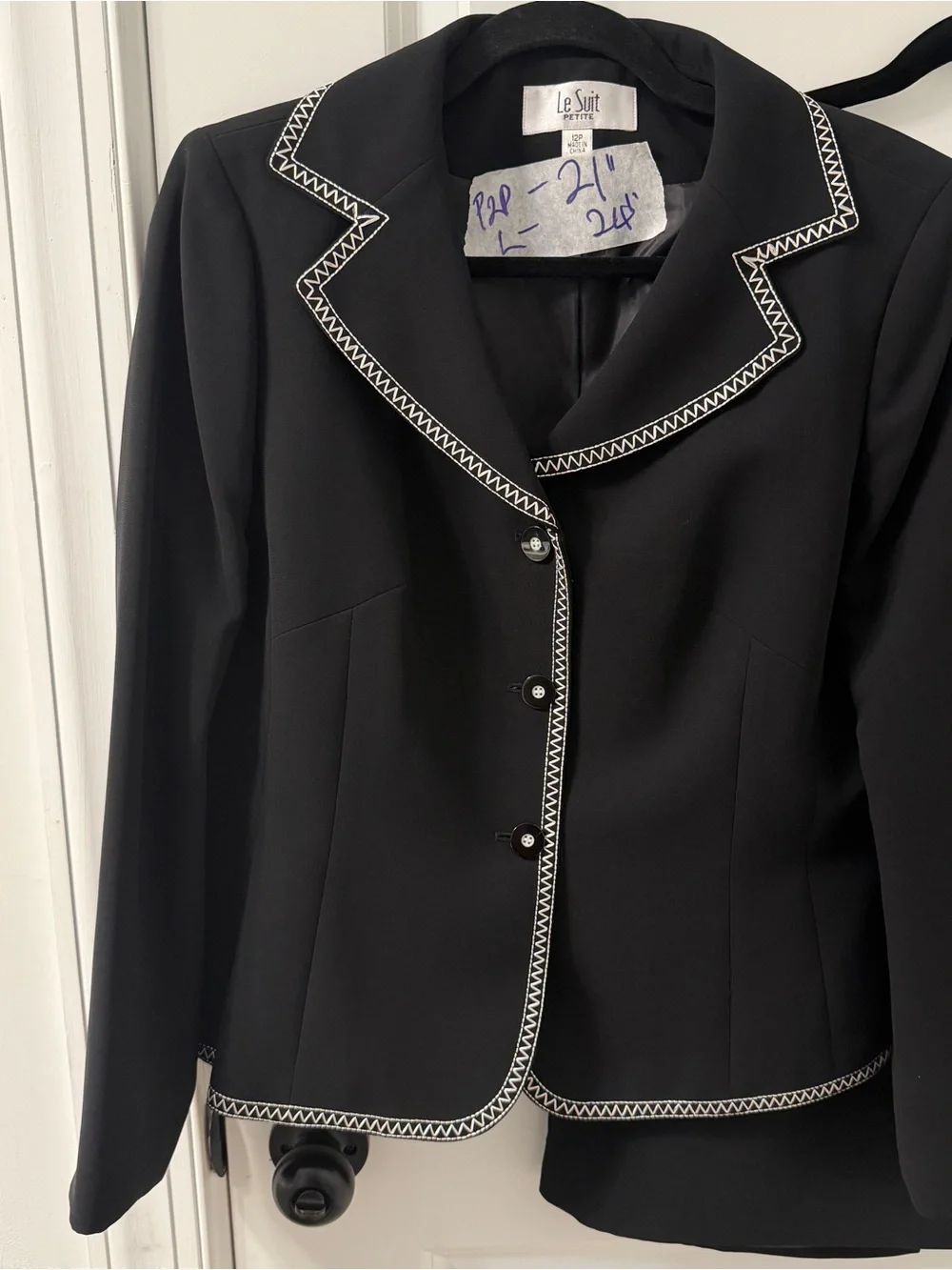 NWOT $240 LE SUIT Women's 12P Blazer Jacket Skirt Suit Set with Contrast Trim